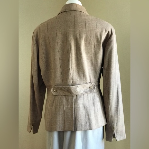 Signature By Larry Levine one Button TanBlazer Chalk Stripe Fabric Jacket SZ 18 - Picture 4 of 16